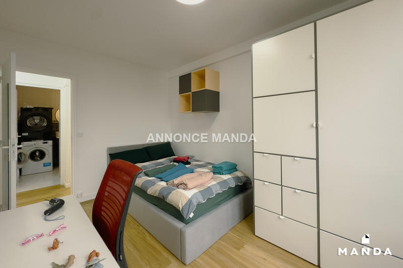Chambre - 10 m² - 6 pièces