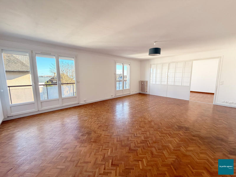 Appartement - 127 m² - 6 pièces