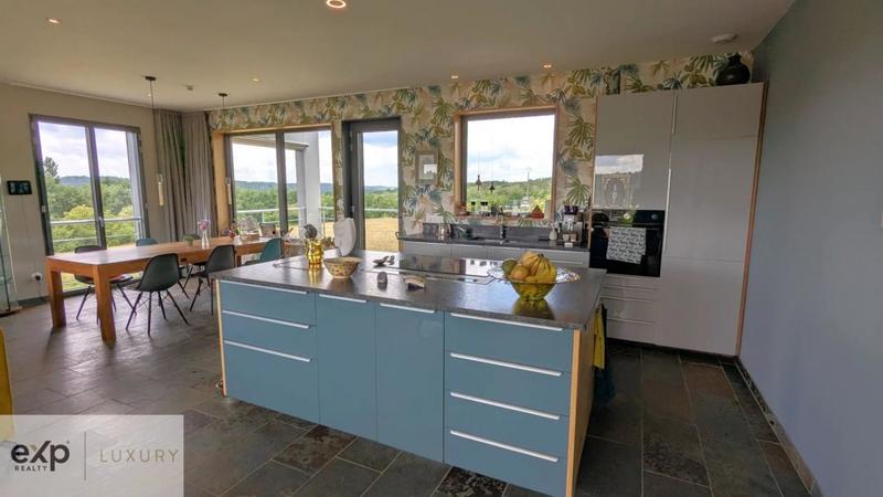 Propriété - 135 m² - 4 pièces