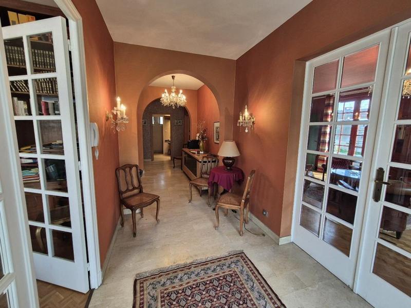 Maison bourgeoise - 275 m² - 10 pièces