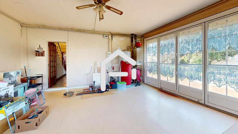 Maison - 227 m² - 7 pièces