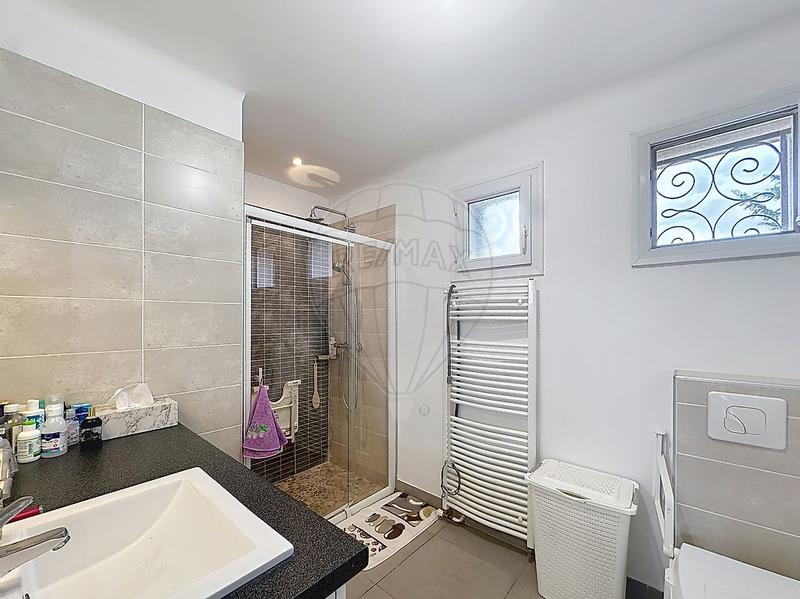 Maison - 144 m² - 7 pièces