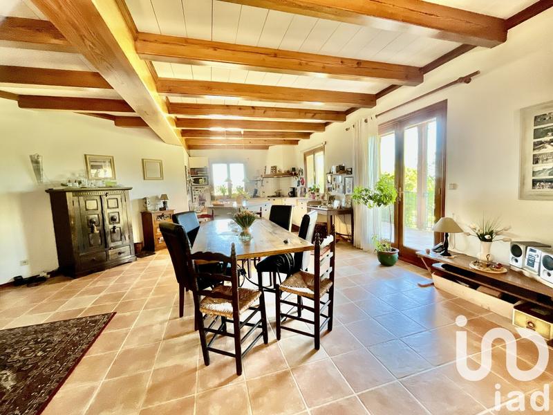 Maison - 217 m² - 4 pièces