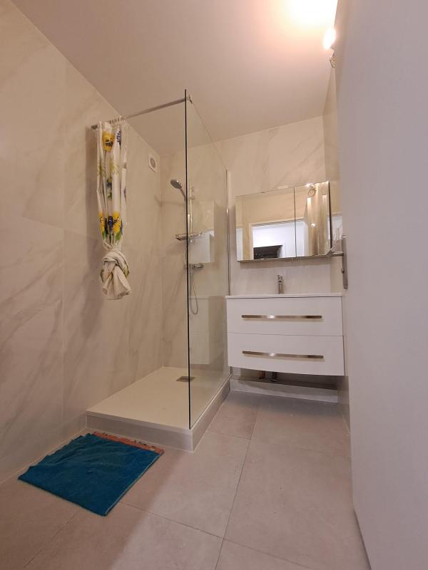 Appartement - 75 m² - 3 pièces