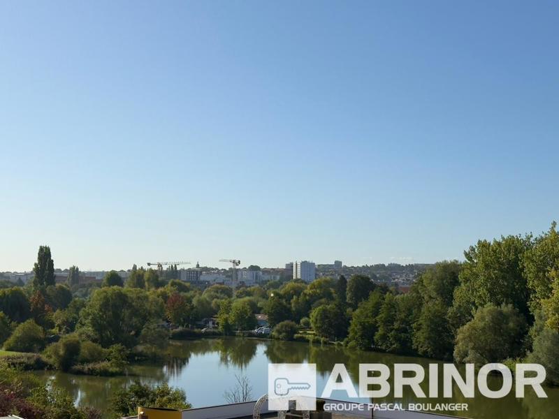 Appartement - 81 m² - 4 pièces