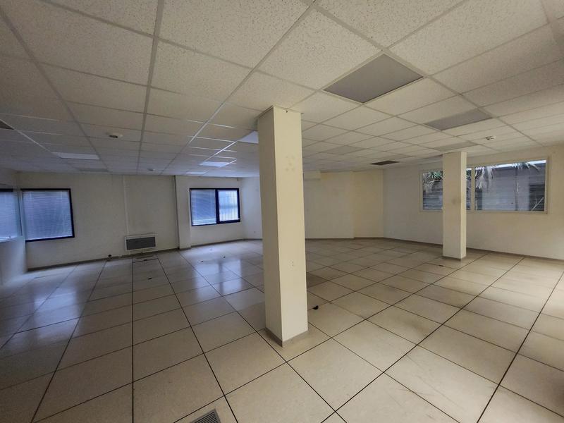 Bureau - 1 540 m²