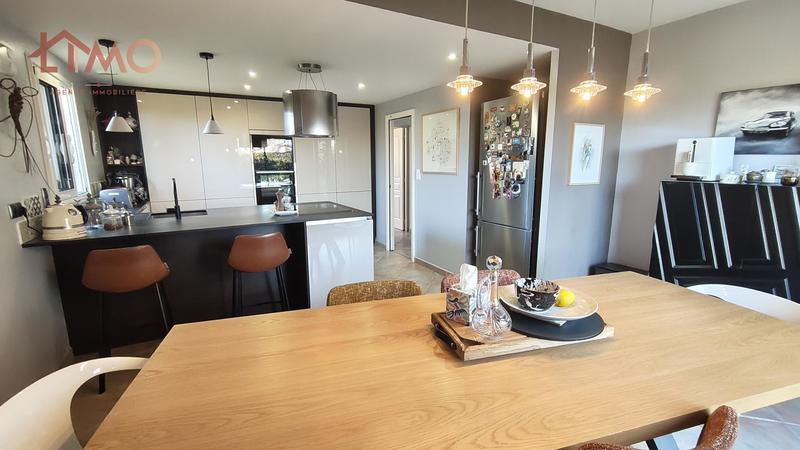 Maison traditionnelle - 170 m² - 6 pièces