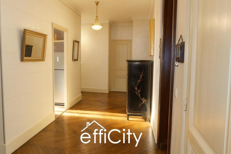 Appartement - 122 m² - 5 pièces