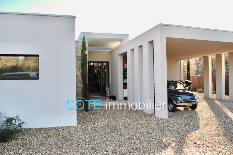 Demeure - 257 m² - 5 pièces