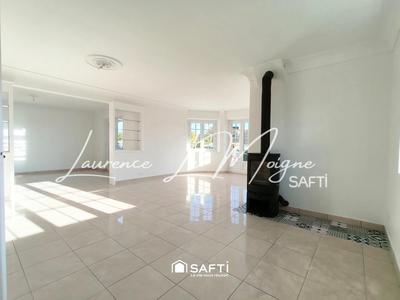 Maison - 223 m² - 9 pièces