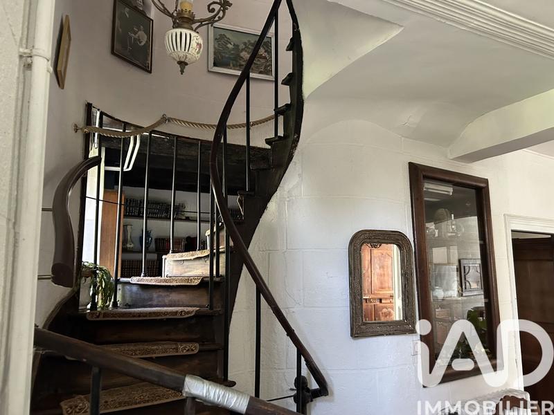 Maison - 281 m² - 10 pièces