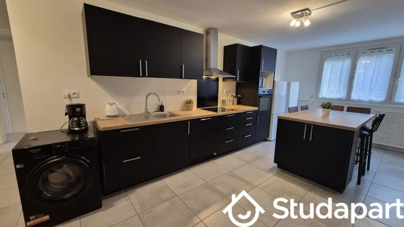 Chambre - 9 m² - 1 pièce