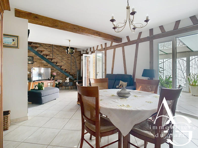 Maison - 137 m² - 6 pièces