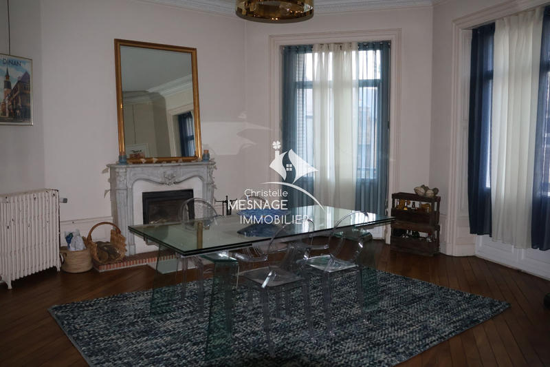 Maison - 483 m² - 14 pièces