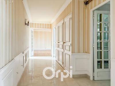 Appartement - 99 m² - 4 pièces