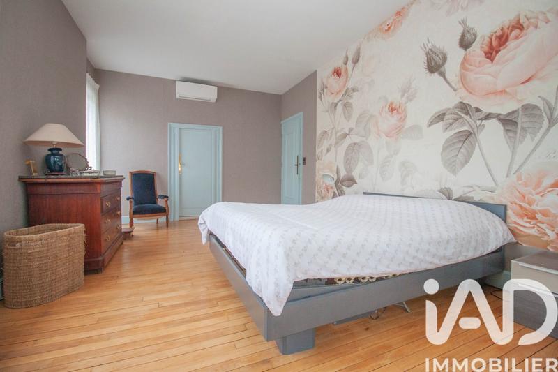 Maison - 270 m² - 7 pièces