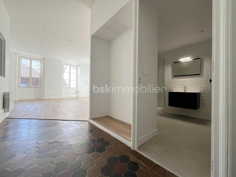 Appartement bourgeois - 86 m² - 3 pièces