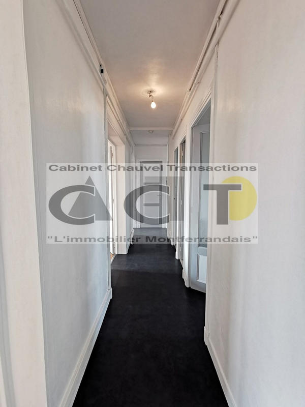 Appartement - 65 m² - 4 pièces