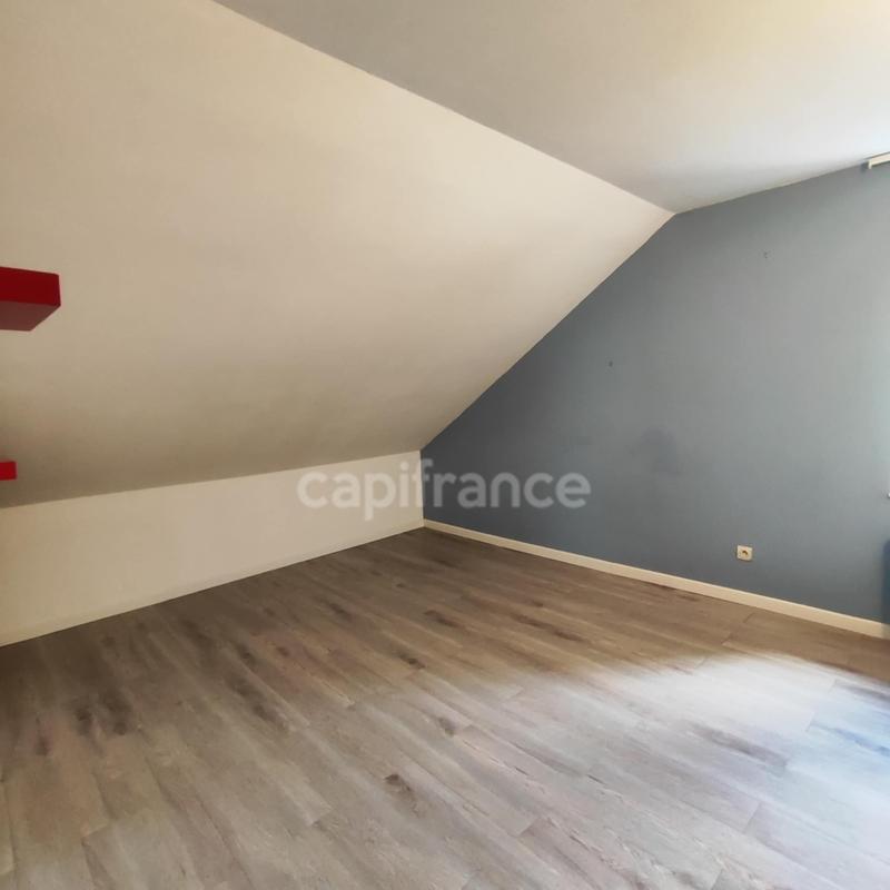 Maison - 210 m² - 10 pièces