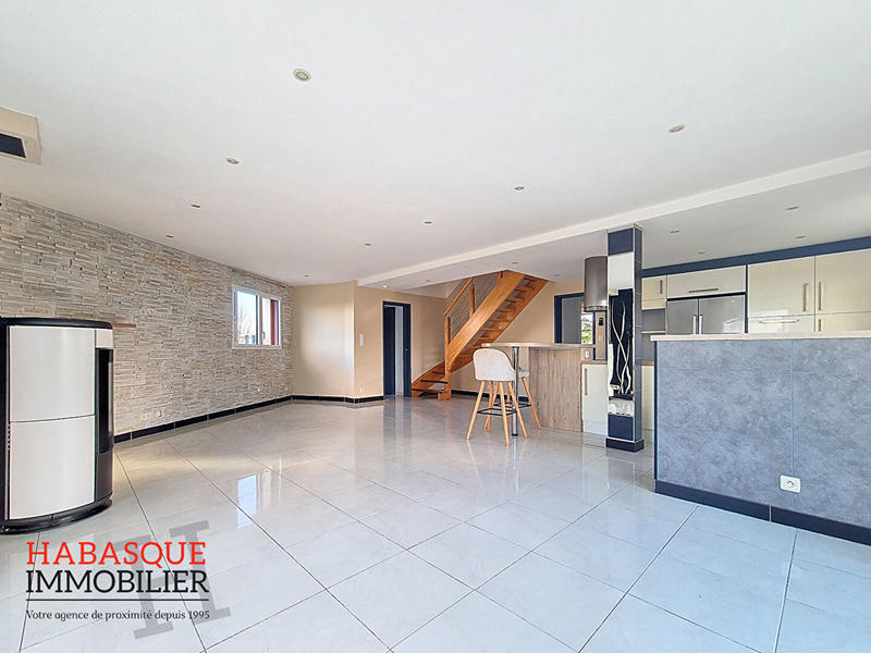 Maison - 160 m² - 6 pièces