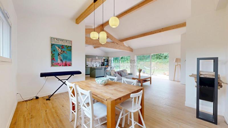 Maison - 150 m² - 5 pièces