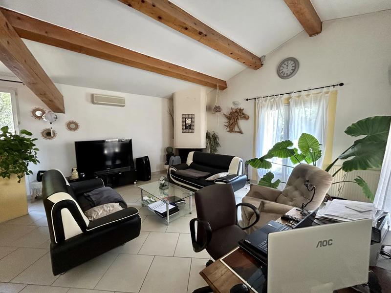 Maison - 230 m² - 5 pièces