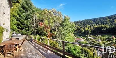 Maison - 200 m² - 7 pièces