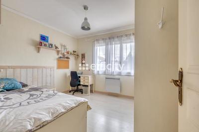 Pavillon - 130 m² - 5 pièces