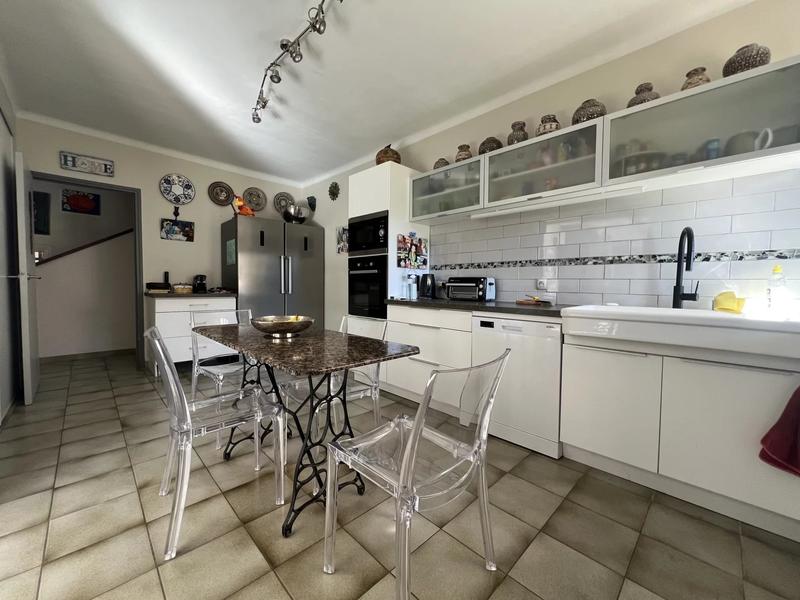 Villa - 200 m² - 5 pièces