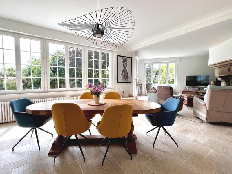 Propriété - 296 m² - 7 pièces