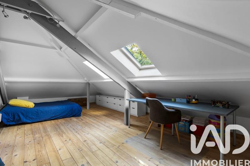 Maison - 230 m² - 8 pièces