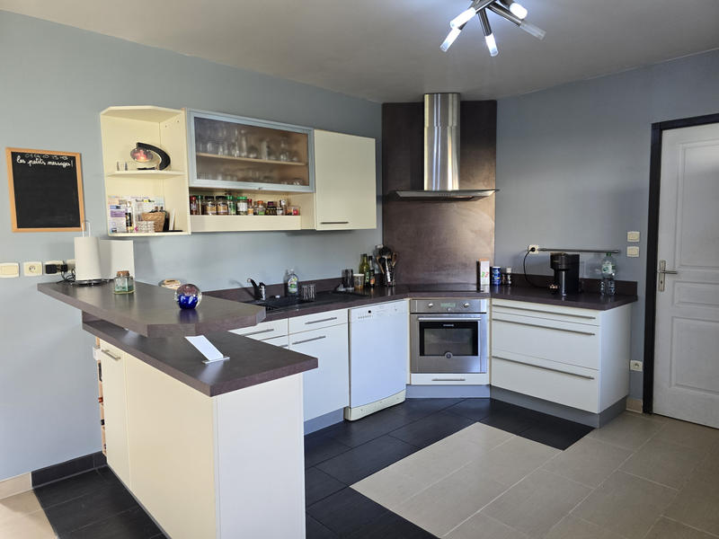 Maison - 146 m² - 6 pièces