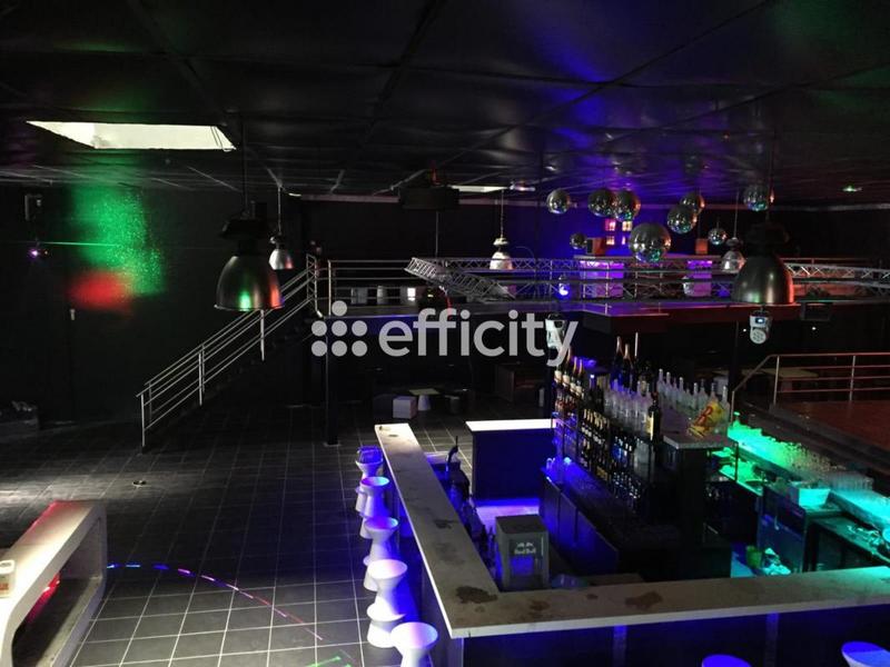 Bureau - 2 000 m² - 30 pièces