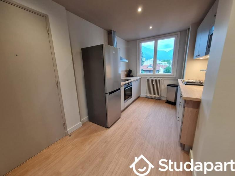 Chambre - 9 m² - 1 pièce