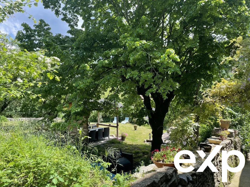 Maison traditionnelle - 108 m² - 4 pièces