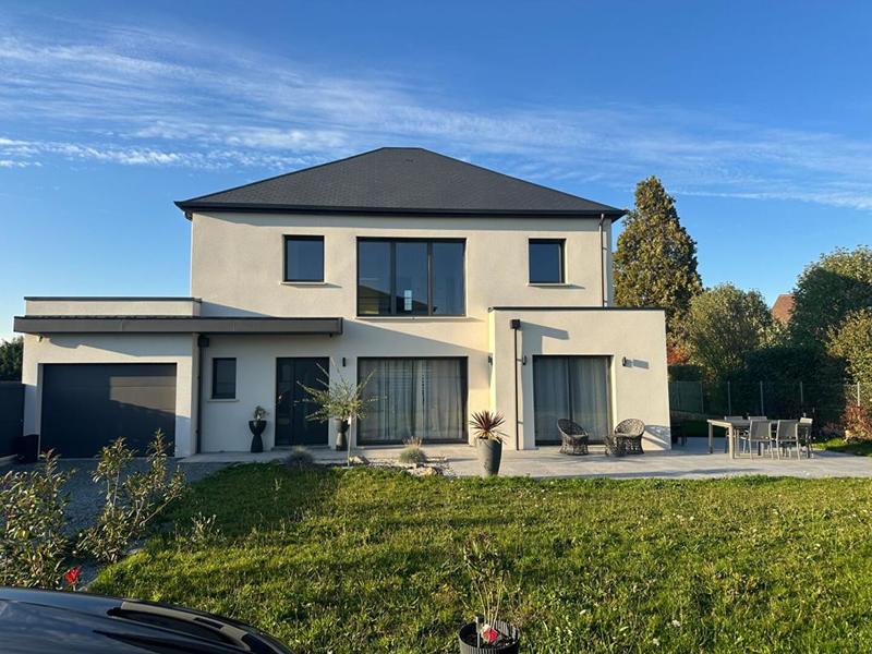 Maison - 170 m² - 7 pièces