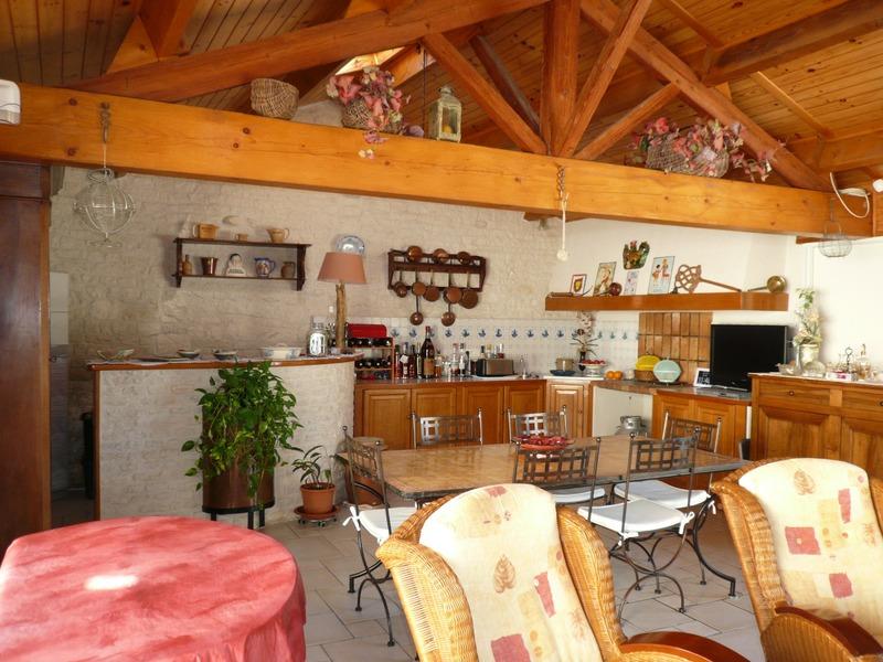 Maison - 350 m² - 9 pièces