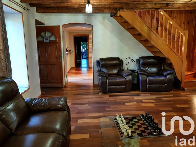 Maison - 170 m² - 8 pièces