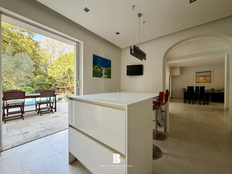 Maison - 192 m² - 6 pièces