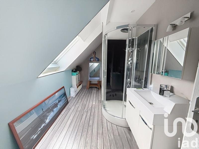 Maison - 225 m² - 8 pièces