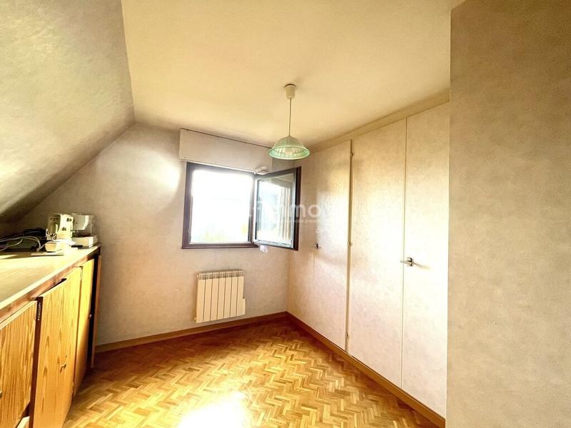 Château - 137 m² - 5 pièces