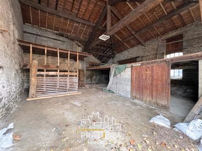 Maison ancienne - 110 m² - 1 pièce