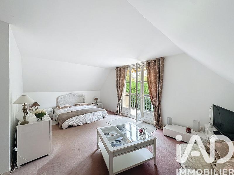 Maison - 245 m² - 7 pièces