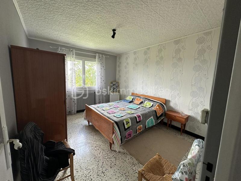 Propriété - 330 m² - 6 pièces