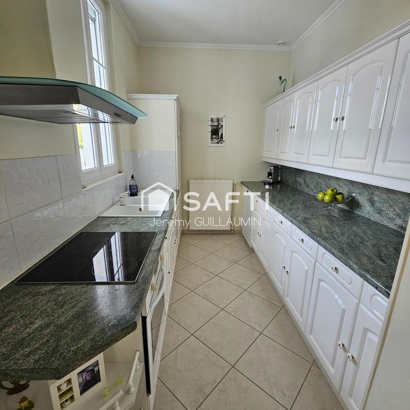 Maison - 311 m² - 11 pièces