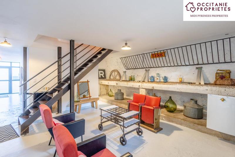 Maison de maîtres - 452 m² - 11 pièces