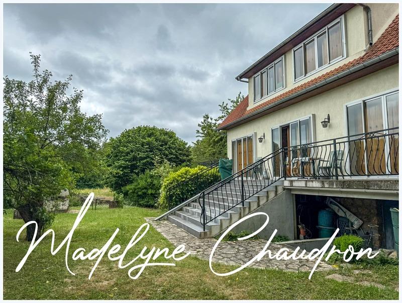 Maison - 200 m² - 8 pièces