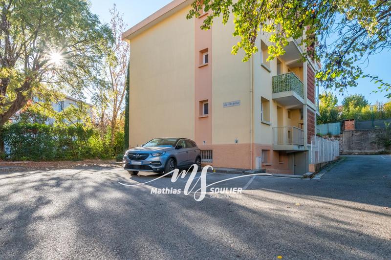 Appartement - 61 m² - 3 pièces