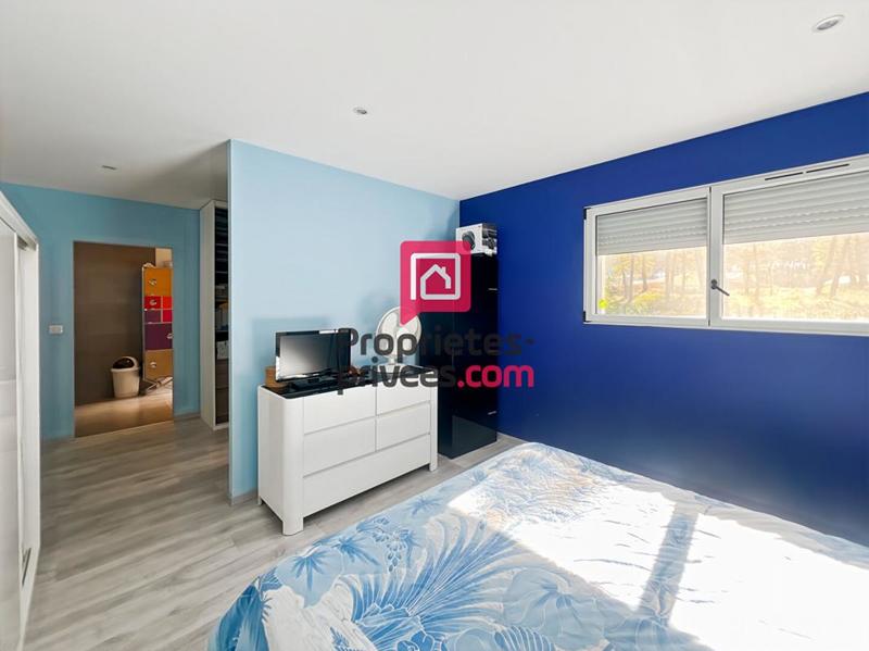 Maison - 200 m² - 7 pièces