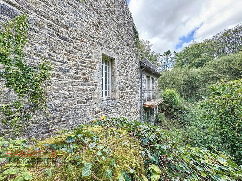 Maison - 281 m² - 9 pièces